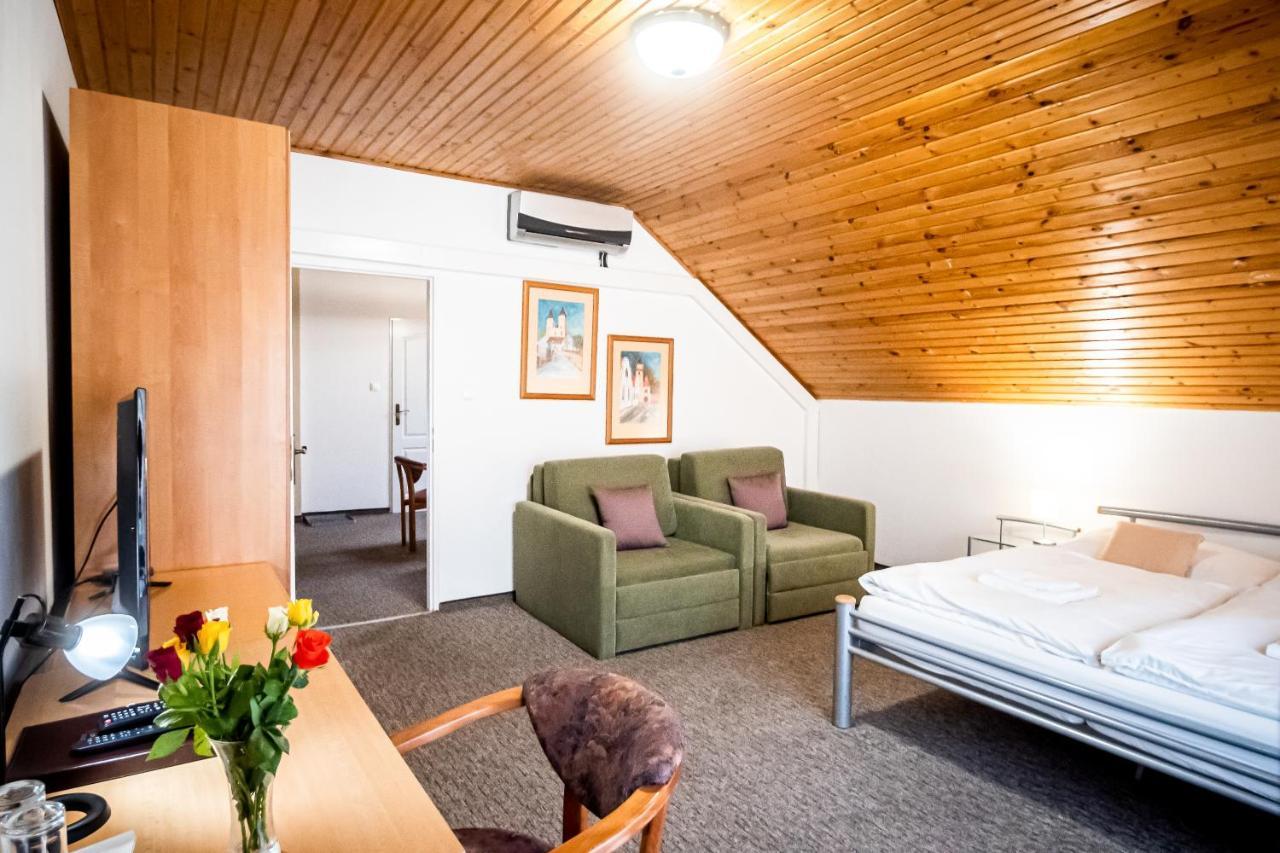 Hotel Squash Centrum 프리에비드자 외부 사진