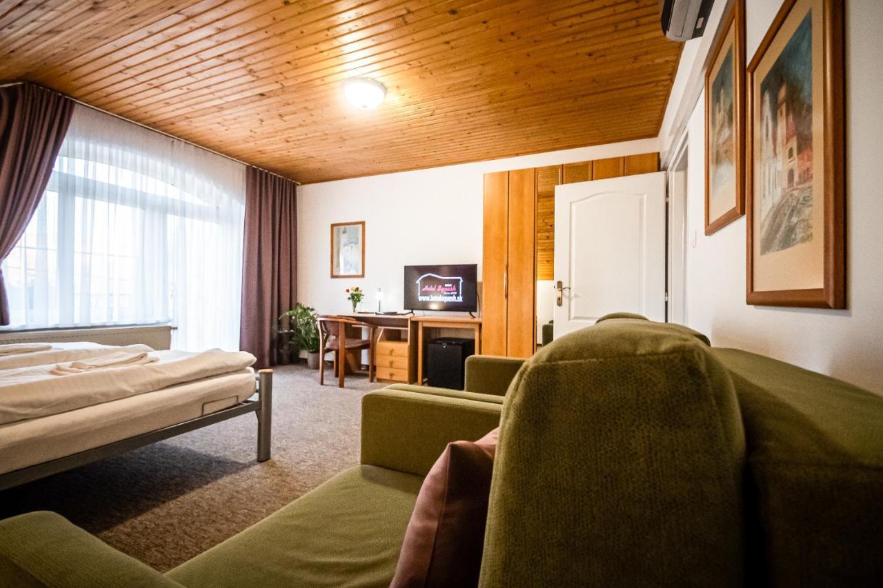 Hotel Squash Centrum 프리에비드자 외부 사진